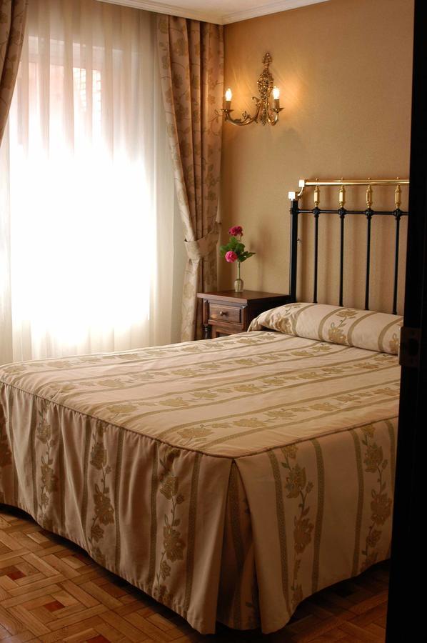 Hotel Julia Aranda de Duero Cameră foto