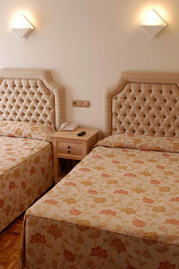 Hotel Julia Aranda de Duero Cameră foto