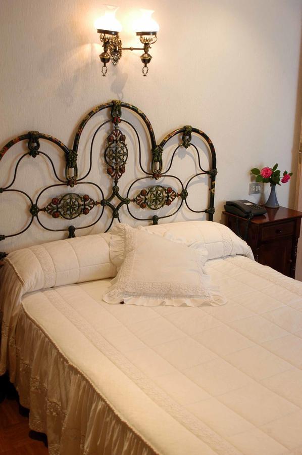 Hotel Julia Aranda de Duero Cameră foto